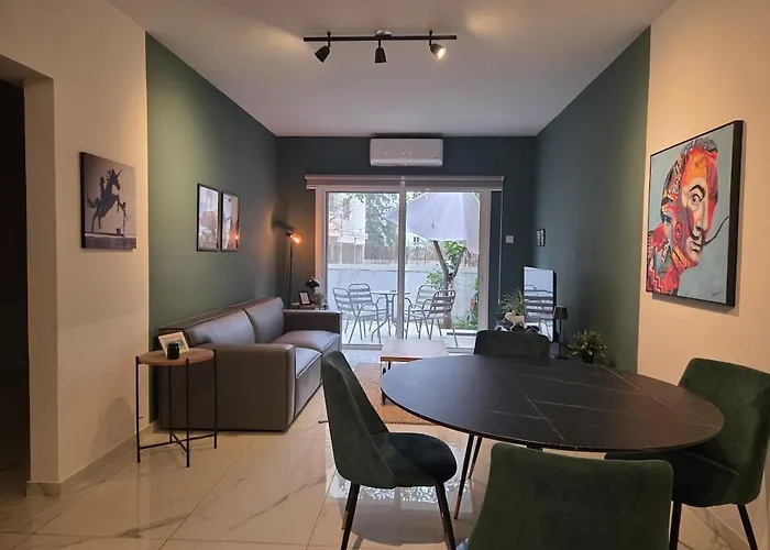 Apartment Pop Art By Staycom Nicosia